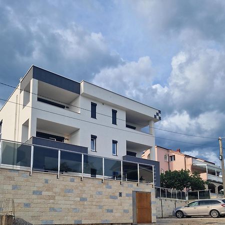 Vila Vita 诺维·维诺多尔斯基 外观 照片